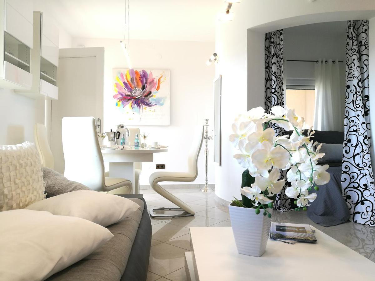 Villa Meli - Apartments Mit Meerblick Medulin Luaran gambar