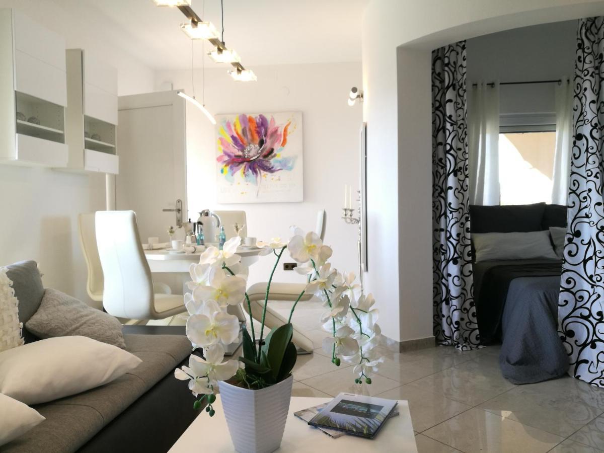 Villa Meli - Apartments Mit Meerblick Medulin Luaran gambar