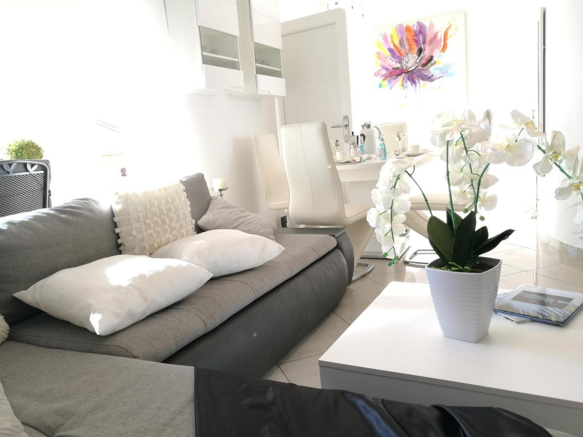 Villa Meli - Apartments Mit Meerblick Medulin Luaran gambar