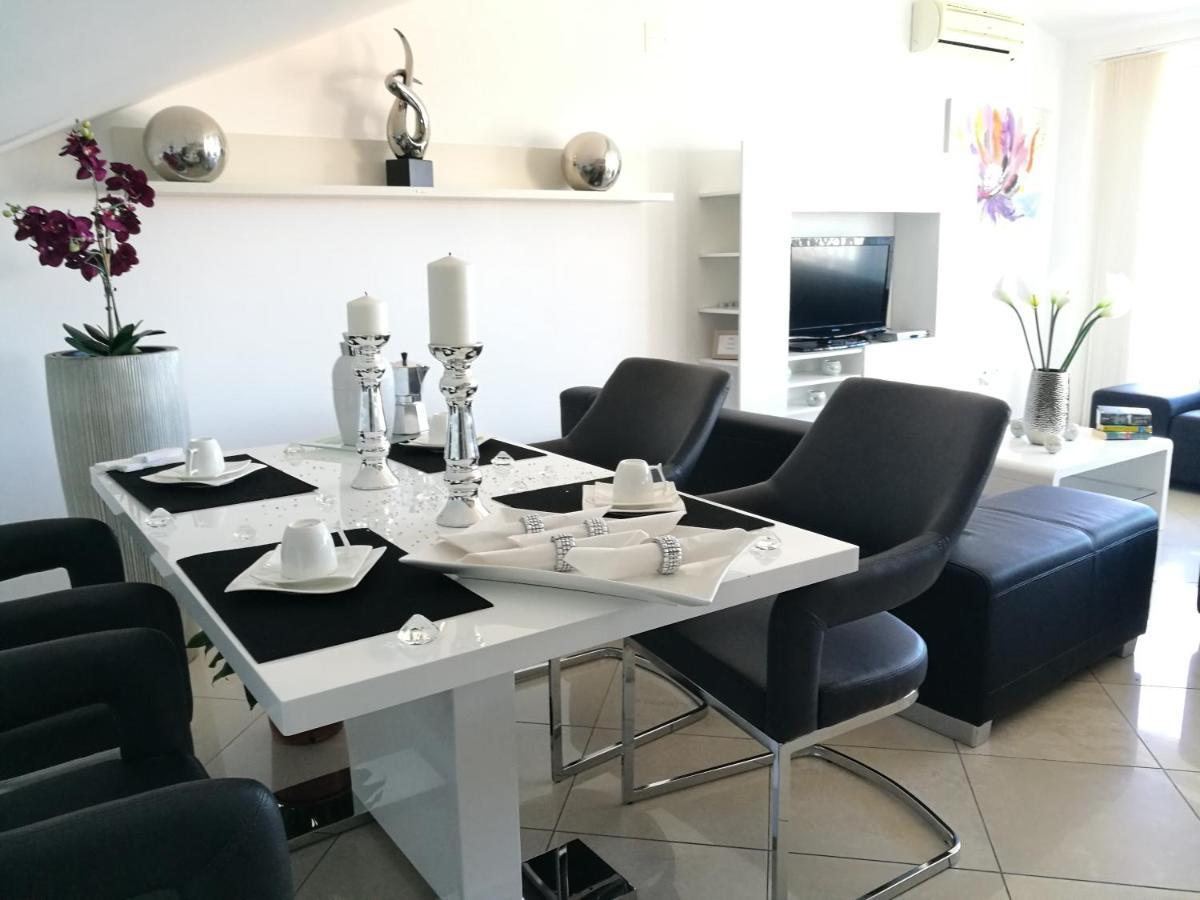 Villa Meli - Apartments Mit Meerblick Medulin Luaran gambar