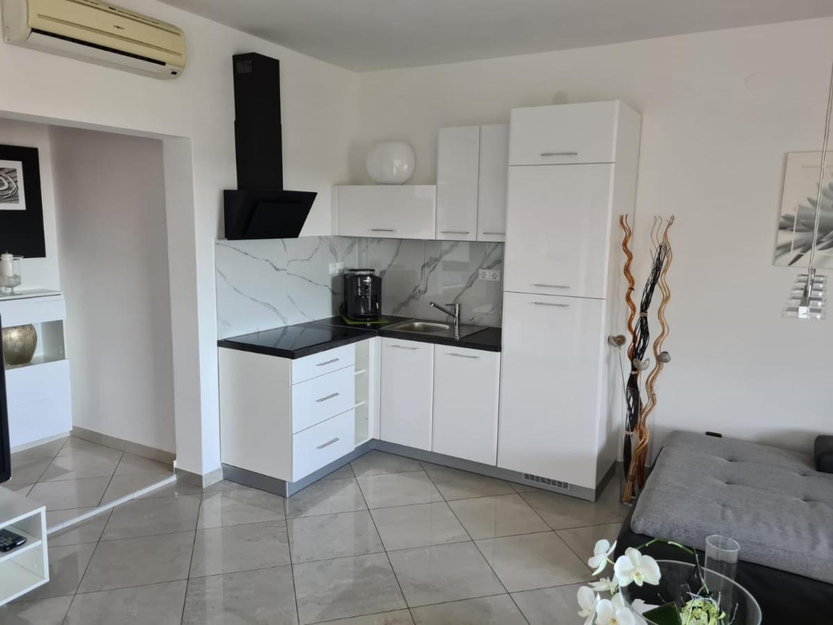 Villa Meli - Apartments Mit Meerblick Medulin Luaran gambar
