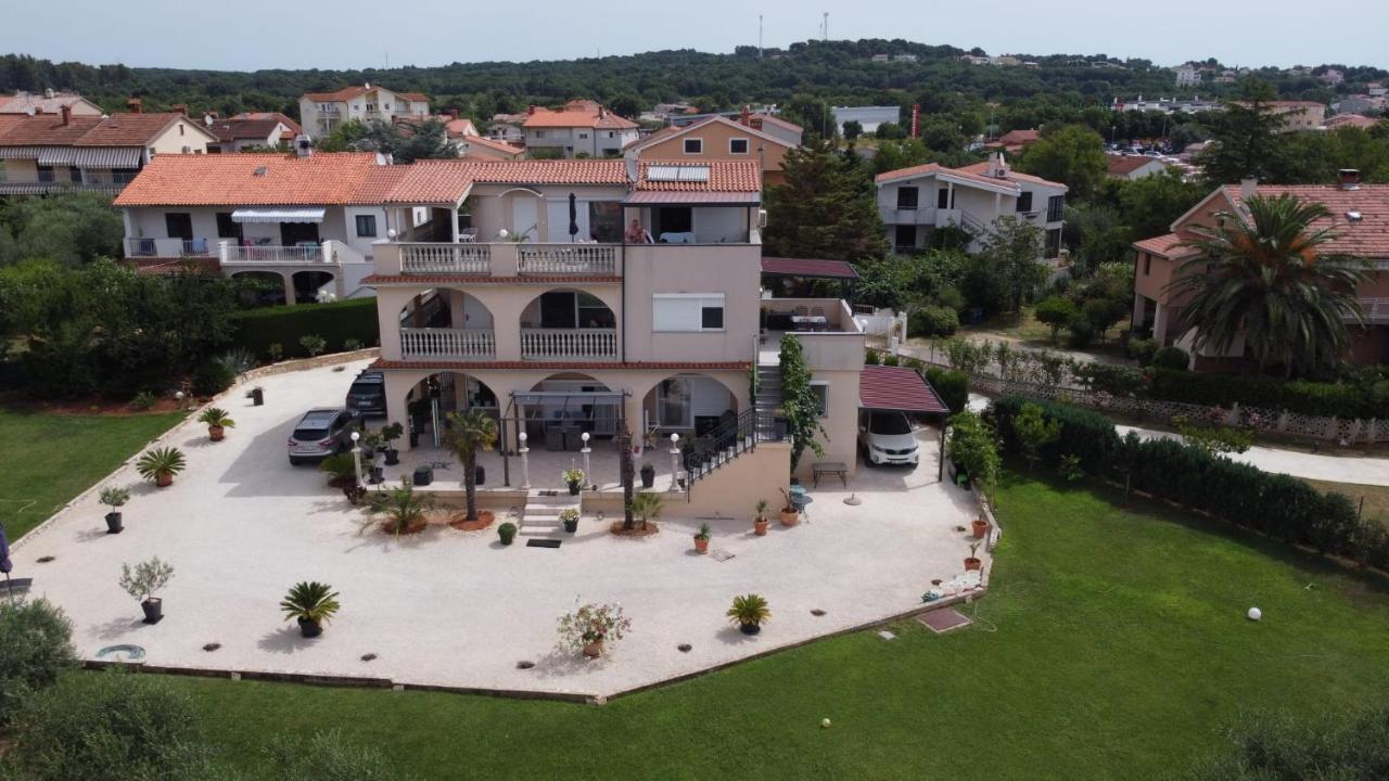 Villa Meli - Apartments Mit Meerblick Medulin Luaran gambar