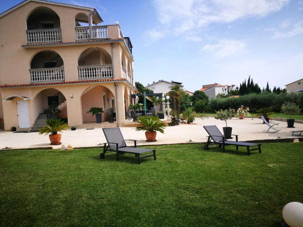 Villa Meli - Apartments Mit Meerblick Medulin Luaran gambar