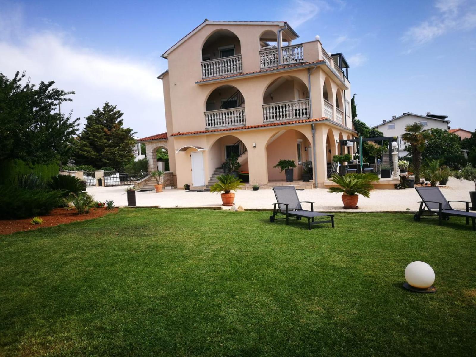 Villa Meli - Apartments Mit Meerblick Medulin Luaran gambar