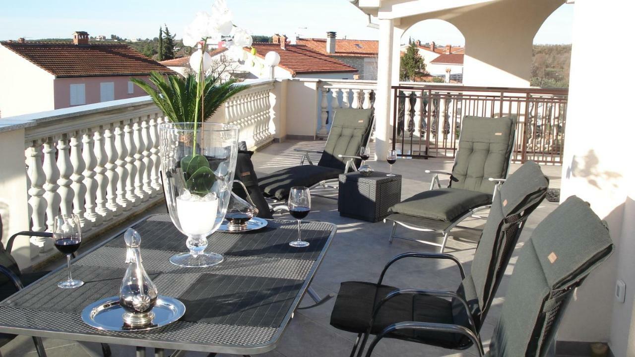 Villa Meli - Apartments Mit Meerblick Medulin Luaran gambar