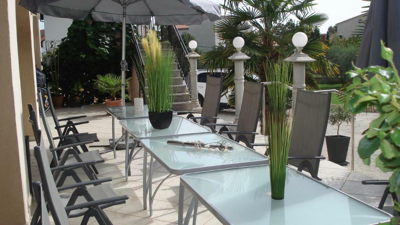 Villa Meli - Apartments Mit Meerblick Medulin Luaran gambar