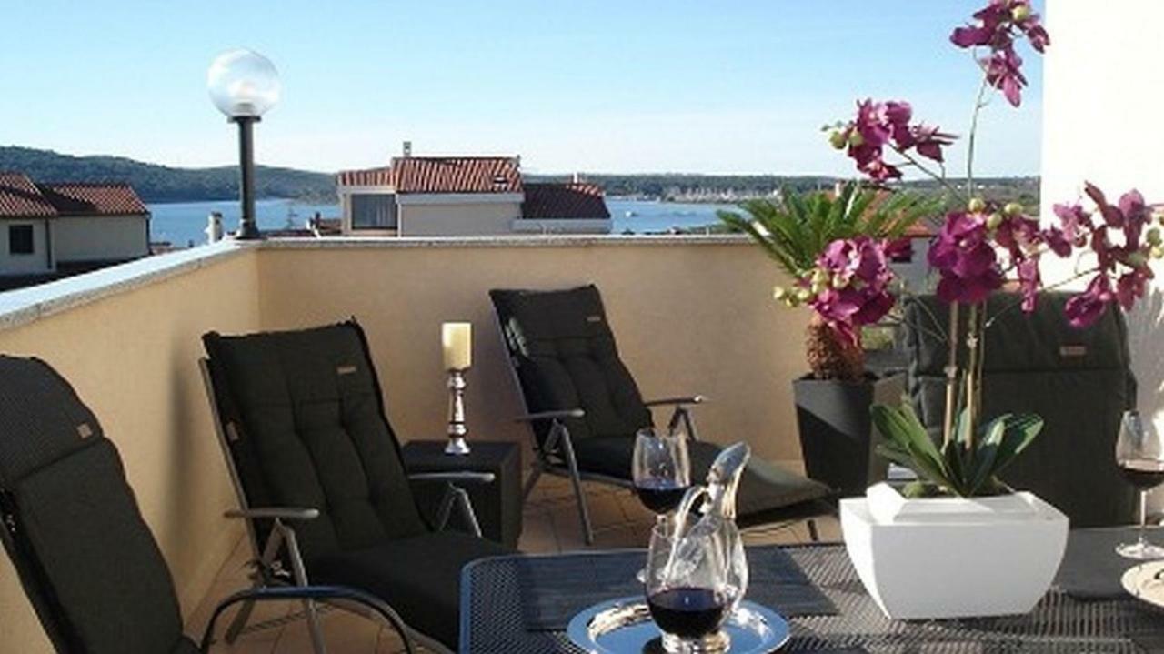 Villa Meli - Apartments Mit Meerblick Medulin Luaran gambar
